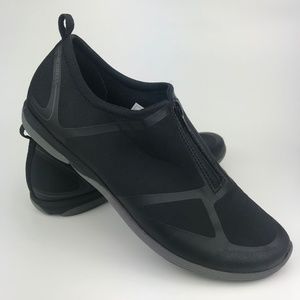 Merrell Ceyon Zip Slip-On Shoes